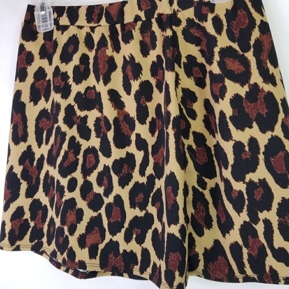 Olivia Rae Animal Print Skirt. Size L. - Picture 2 of 5